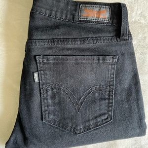 Levi’s black jeans for women